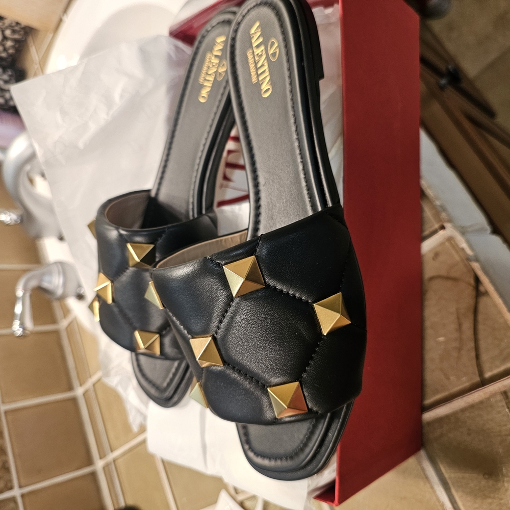 Valentino Women's Black Leather Shoes - Picture 4 of 7